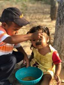 Scopri di più sull'articolo Bambini alla fame in Venezuela